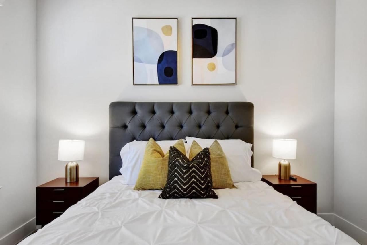 Flat 2br Downtown Riverfront Work From Wifi Pool Apartment *