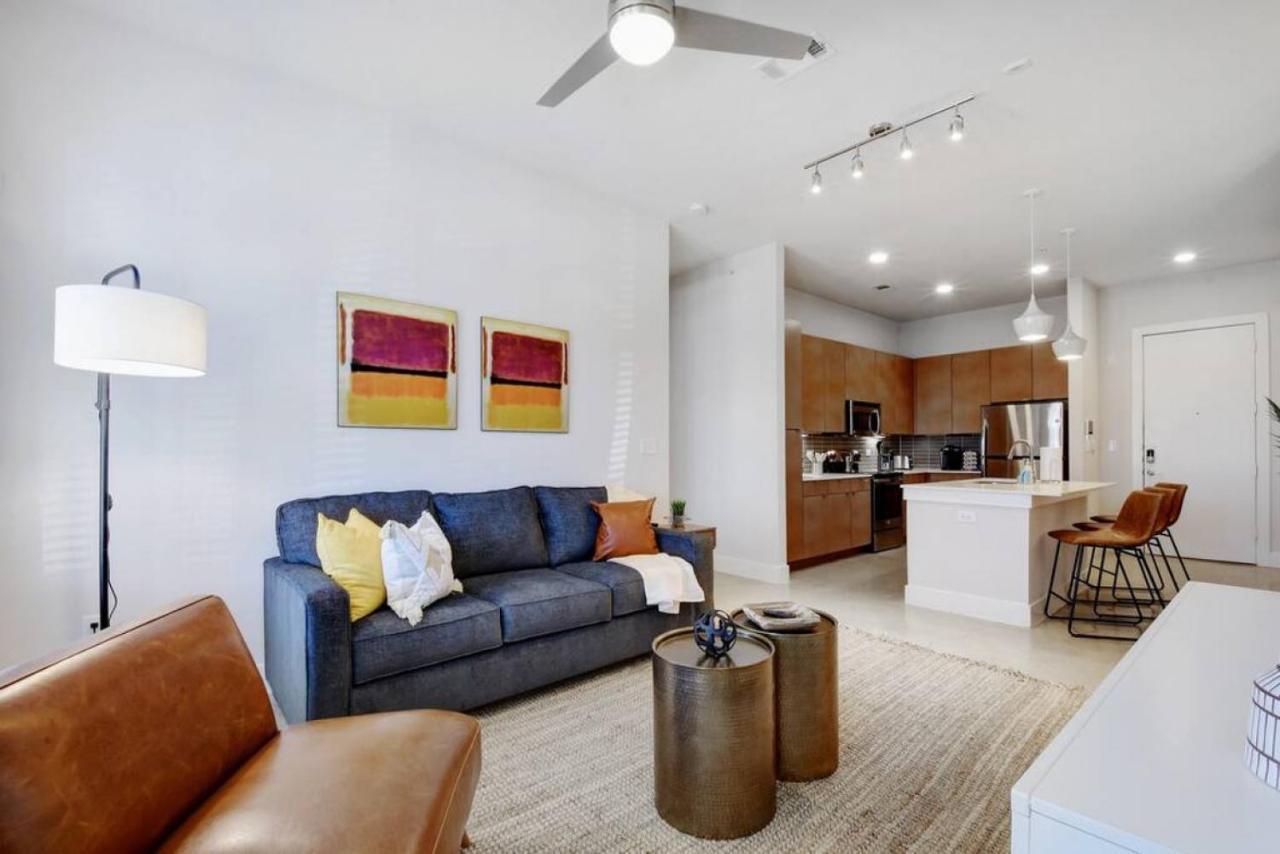 Flat 2br Downtown Riverfront Work From Wifi Pool
