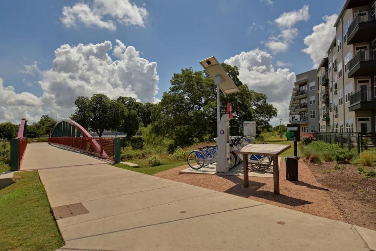 Apartment Flat 2br Downtown Riverfront Work From Wifi Pool