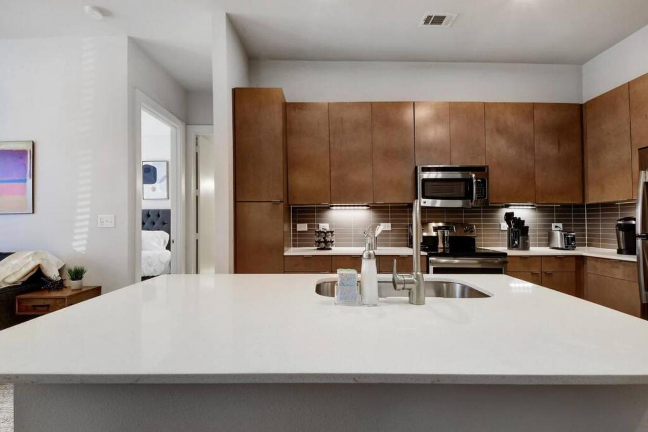 Flat 2br Downtown Riverfront Work From Wifi Pool San Antonio