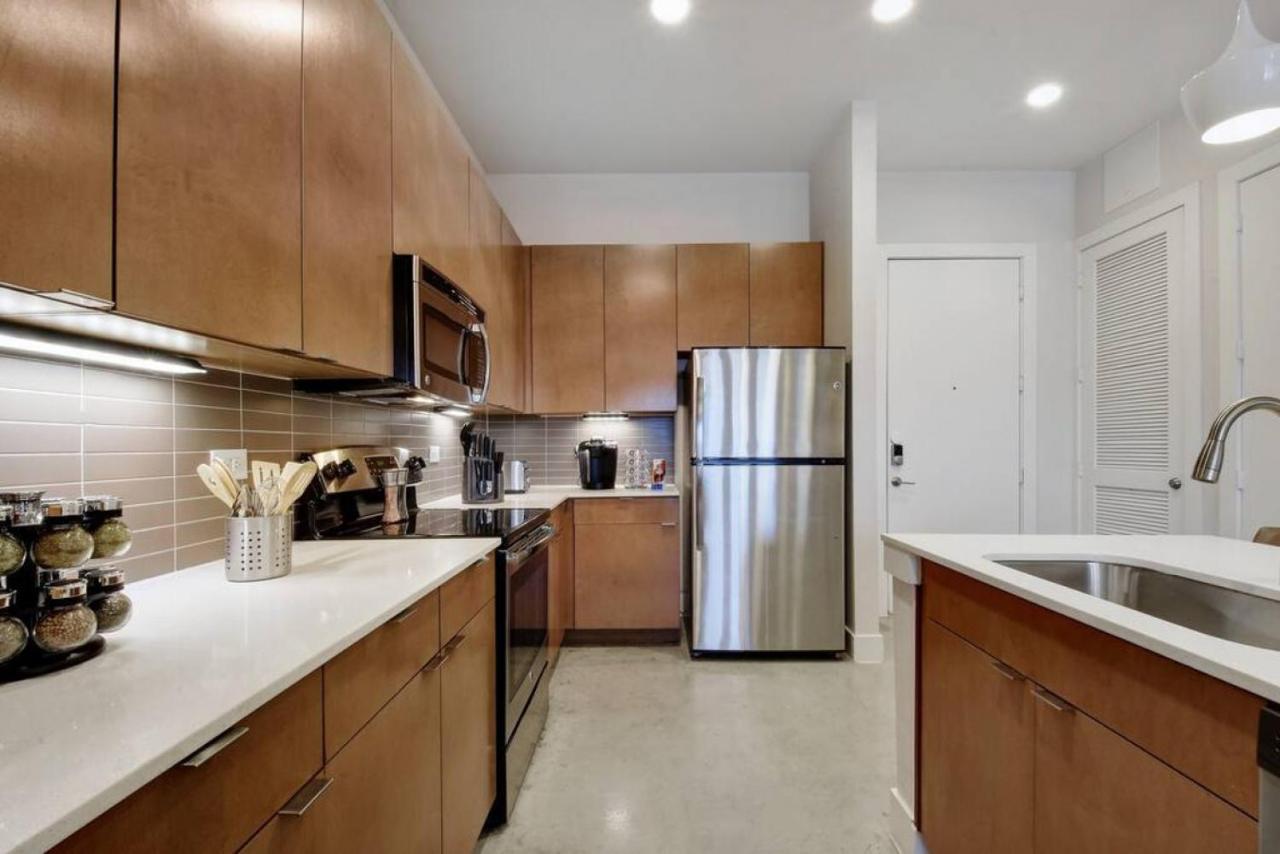 Flat 2br Downtown Riverfront Work From Wifi Pool